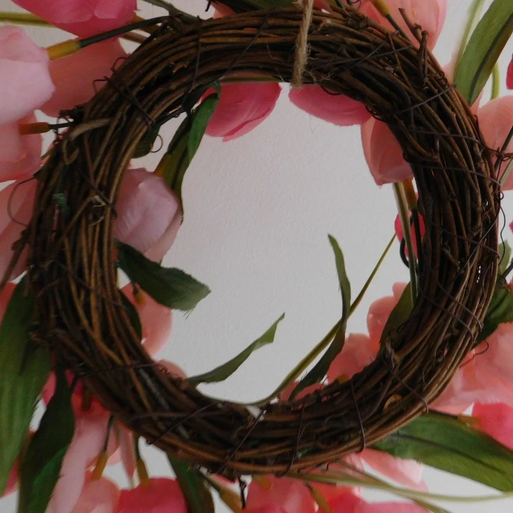 Artificial Light Pink Tulip mini Wreath 12